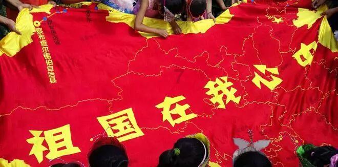 探索为什么酒店房间的双人床,总要放上四个枕头? | 知识星球平台
