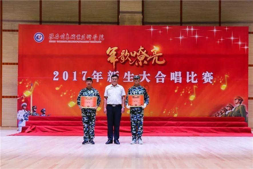房子已经租了五年了，如今要拆迁，房东应不应该给点分红？